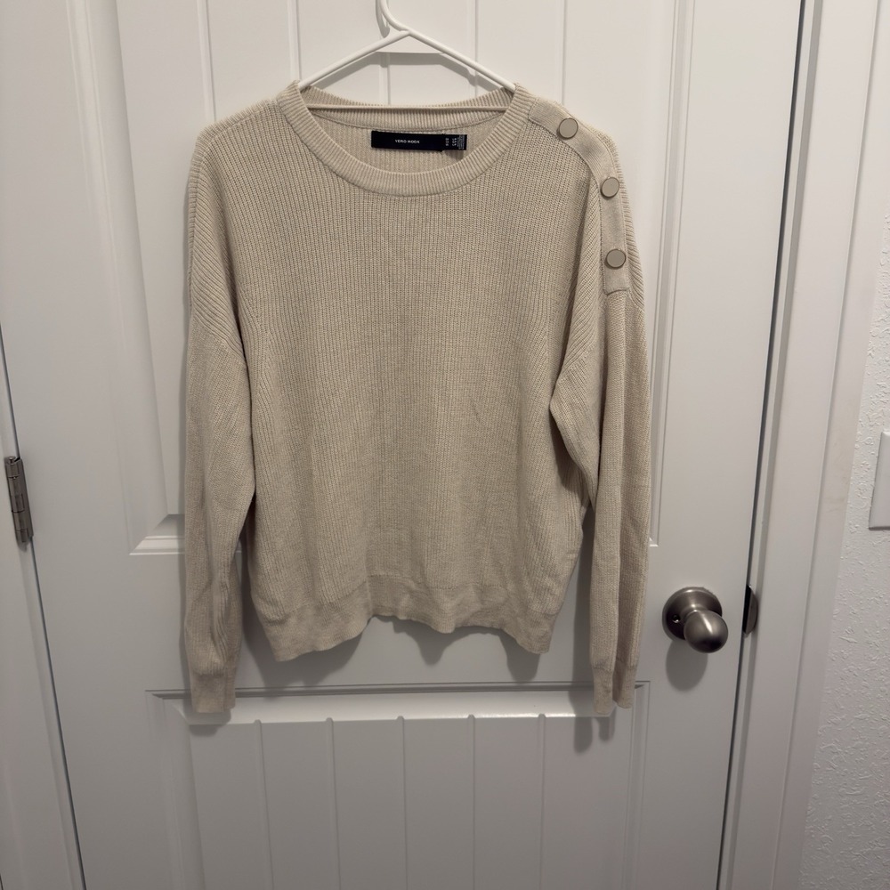 Vero Moda Women'sโ Cream Sweater Button Accent One Shoulder Size Large